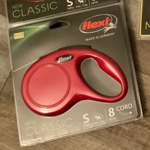 Flexi Classic Red Retractable Leash (Small-Up to 12kg/26lbs)